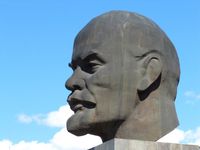The world&#039;s biggest Lenin head